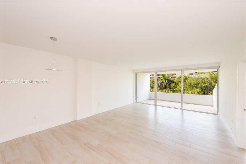 155 Ocean Lane Dr # 403, Key Biscayne FL 33149