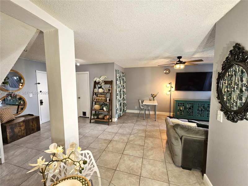 7561 NW 16th St # 2303, Plantation FL 33313