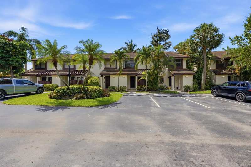 3797 Carambola Circle N, Coconut Creek FL 33066