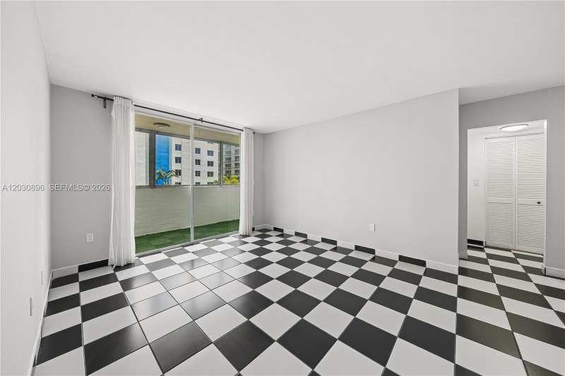 5055 NW 7th St # 409, Miami FL 33126