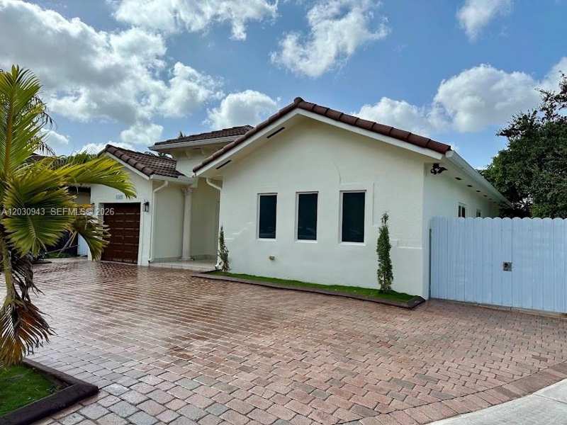 15490 SW 10th St, Miami FL 33194