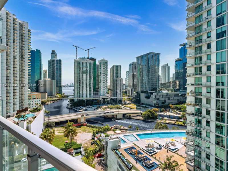 90 SW 3rd St # 2013, Miami FL 33130
