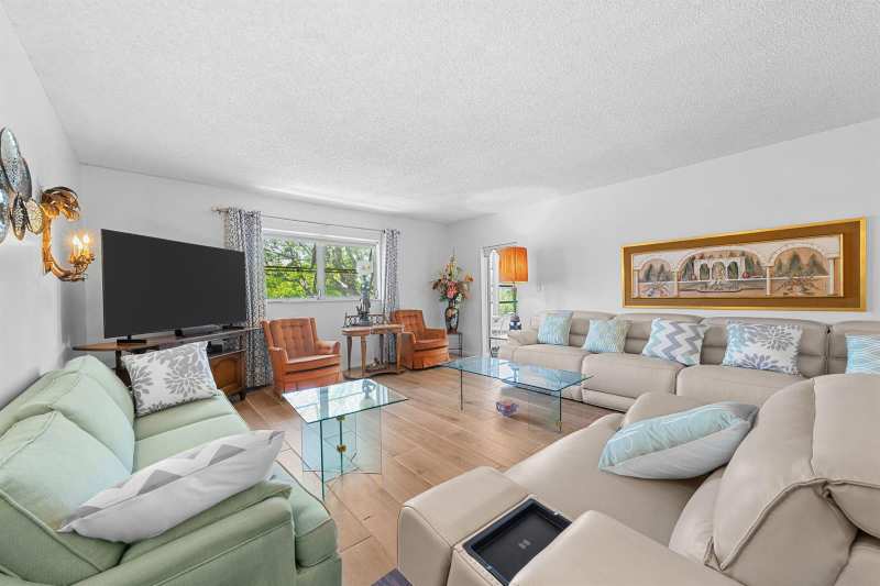 2271 NW 48th Terrace # 207, Lauderhill FL 33313