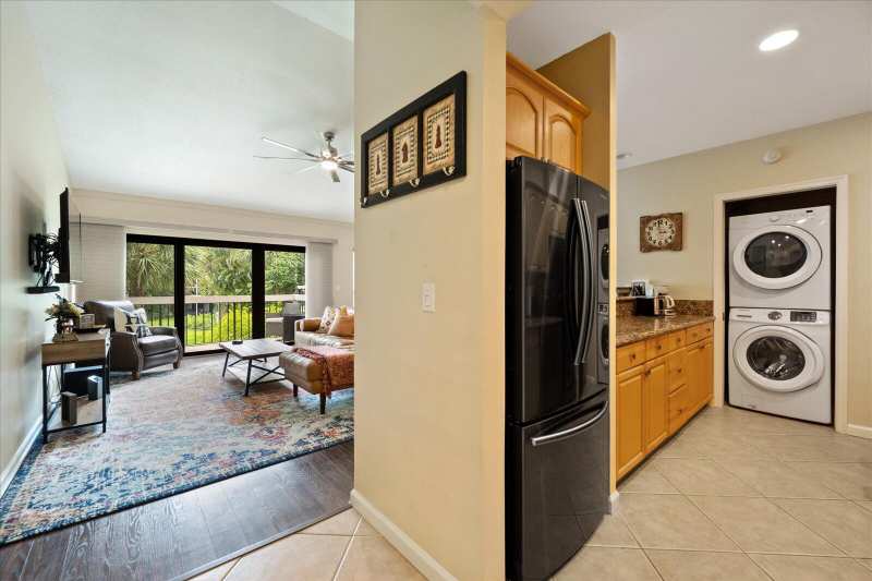 11863 Wimbledon Circle # 538, Wellington FL 33414