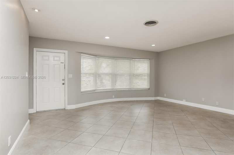 6119 NW 18th Ct, Margate FL 33063