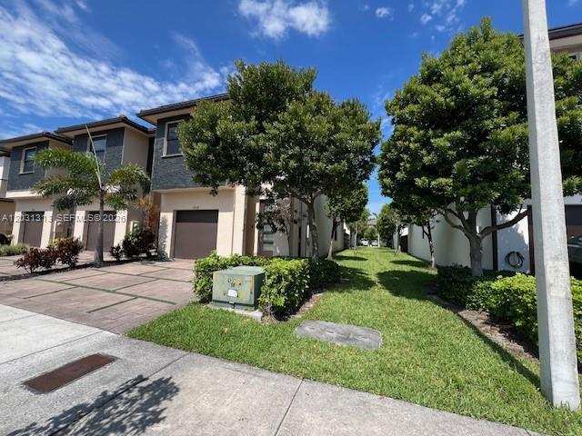 15818 NW 91st Ave # 15818, Miami Lakes FL 33018