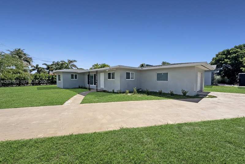 231 NE 16th Ave, Pompano Beach FL 33060