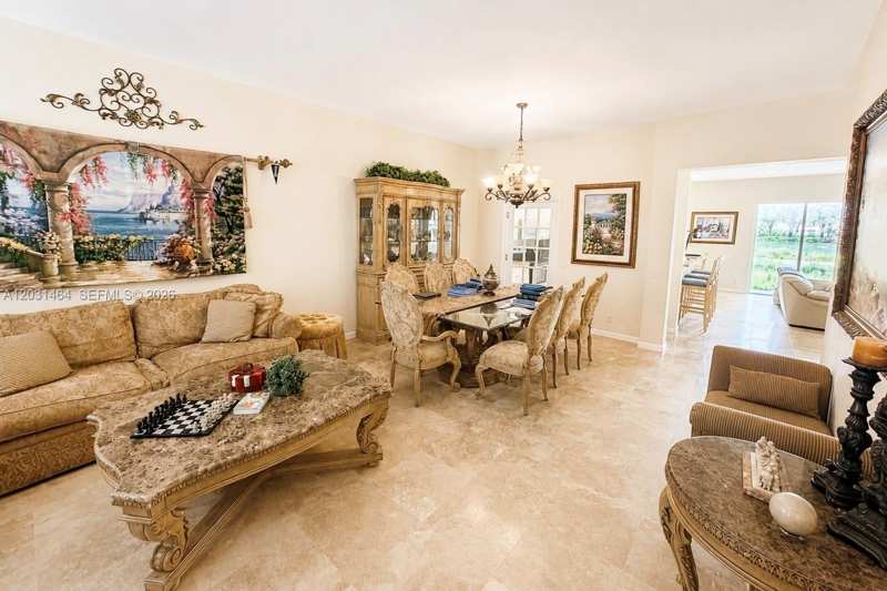 748 Tulip Cir, Weston FL 33327
