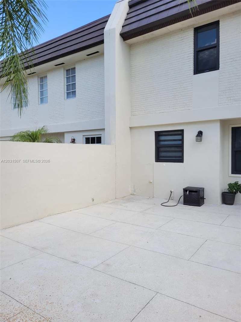 6747 Crooked Palm Ter # 6747, Miami Lakes FL 33014