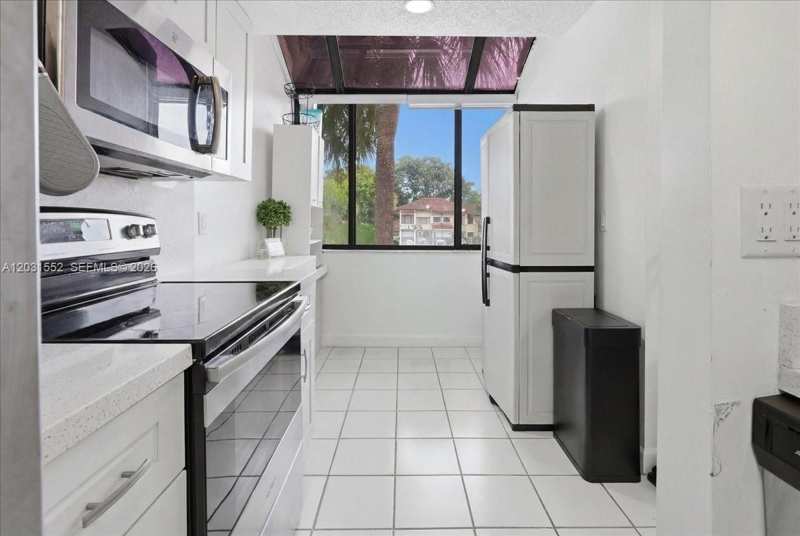 9839 SW 138th Ave, Miami FL 33186