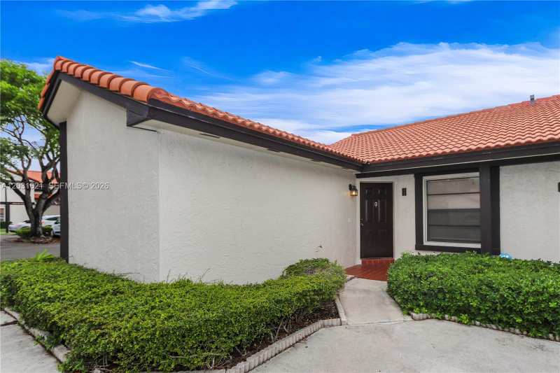 15240 SW 45th Ter # H, Miami FL 33185