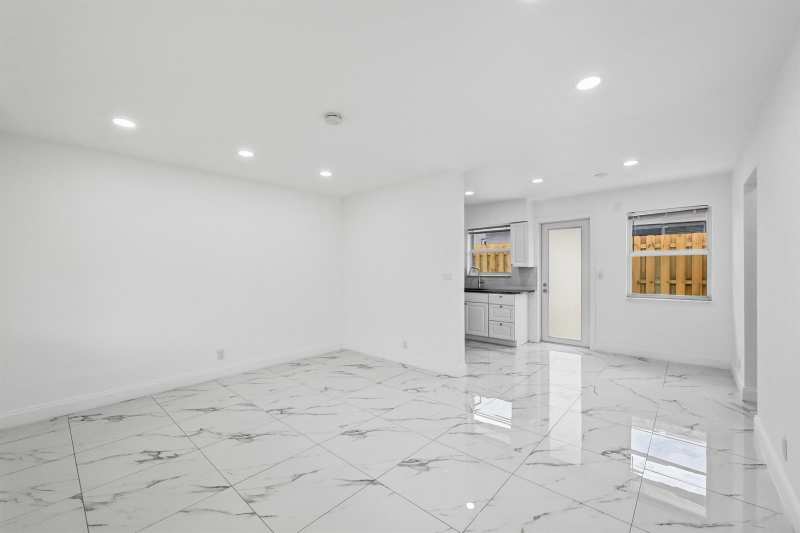 2308 NW 3rd Avenue Unit 2, Wilton Manors FL 33311