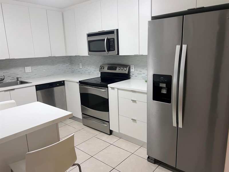 16300 Golf Club Road # 216, Weston FL 33326