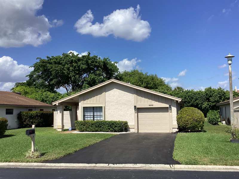 8895 Old Pine Road, Boca Raton FL 33433