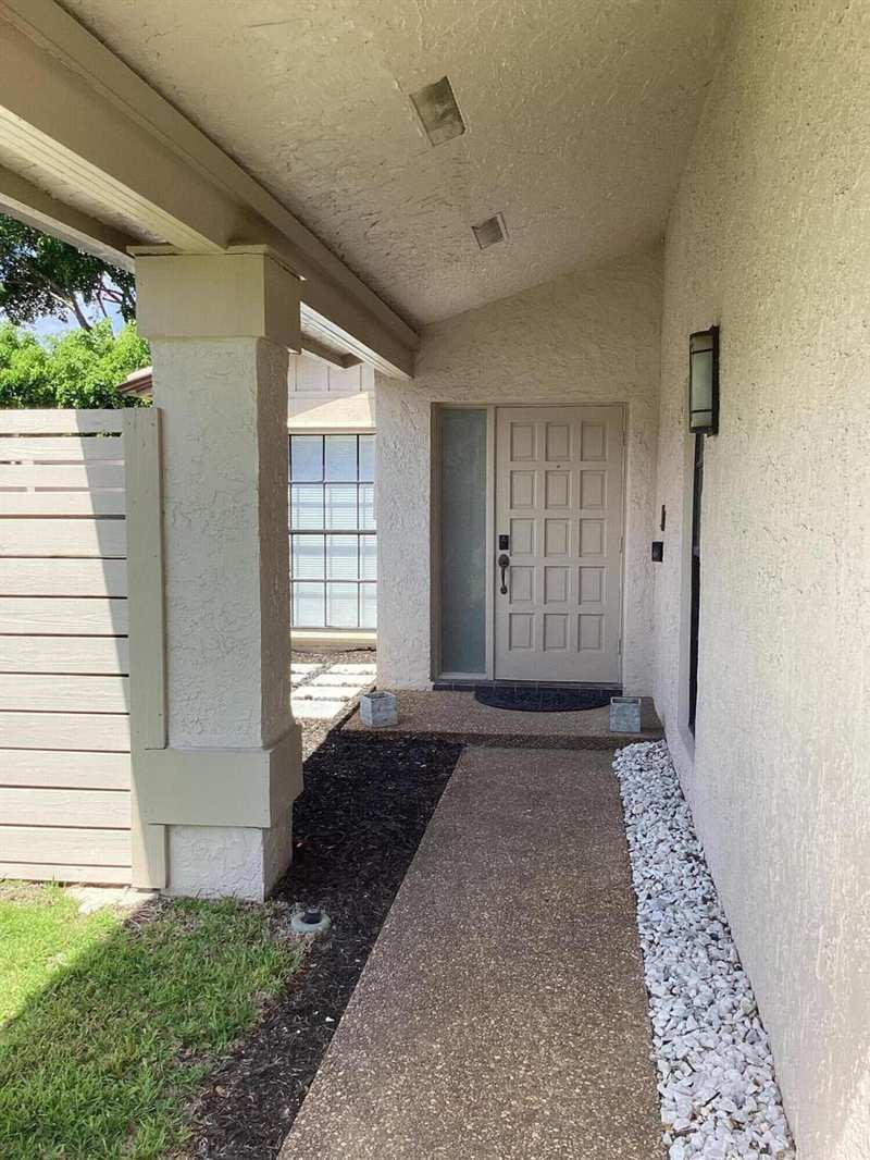 8895 Old Pine Road, Boca Raton FL 33433