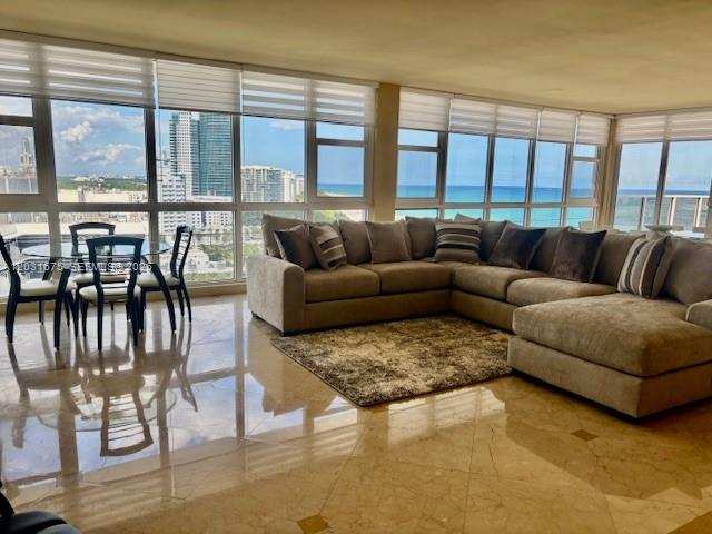 100 Lincoln Rd, Miami Beach FL 33139