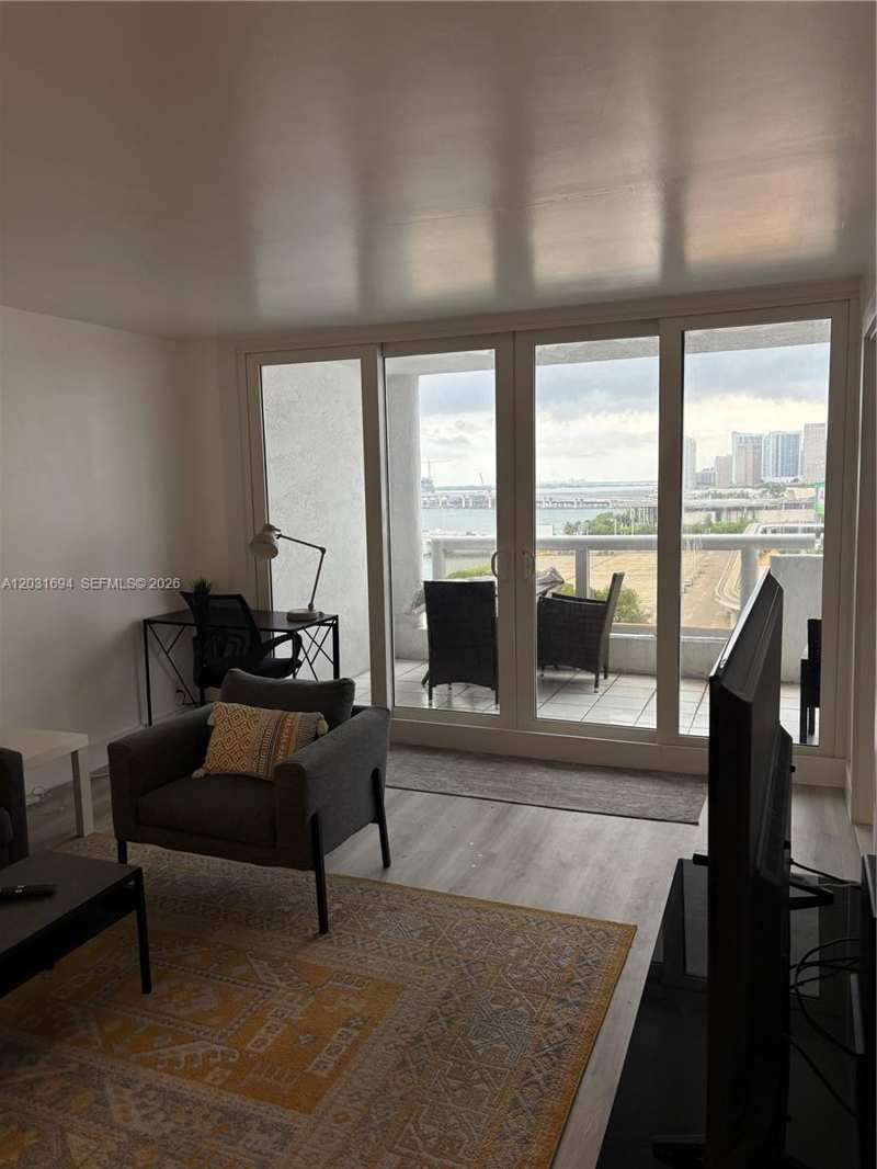 1717 N Bayshore Dr # 1652, Miami FL 33132