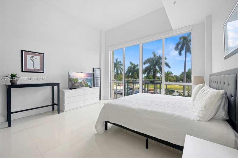 253 NE 2nd St # 231, Miami FL 33132