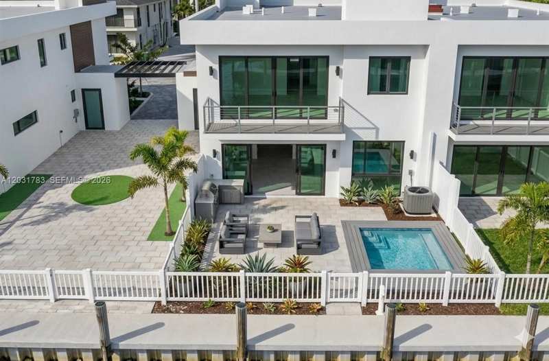 4636 SW 32nd Ave # C2, Dania Beach FL 33312