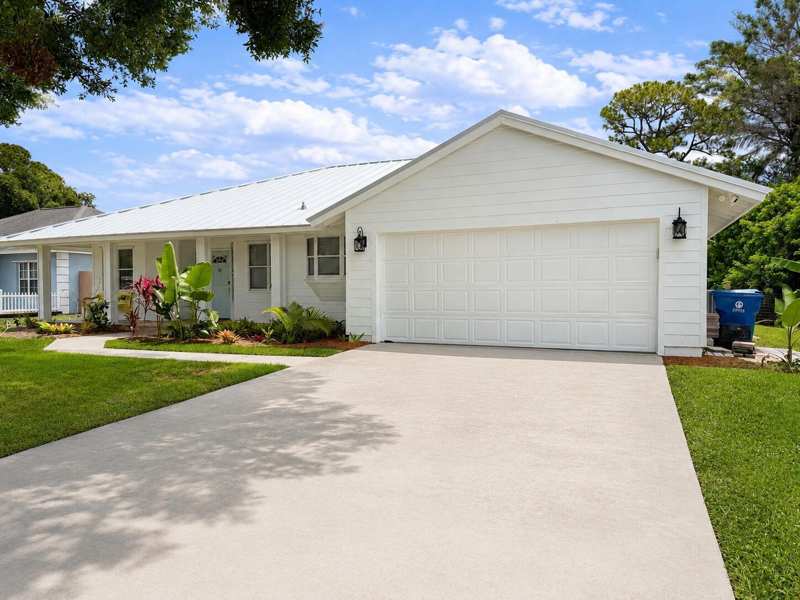 341 Suwanee Avenue, Jupiter FL 33458