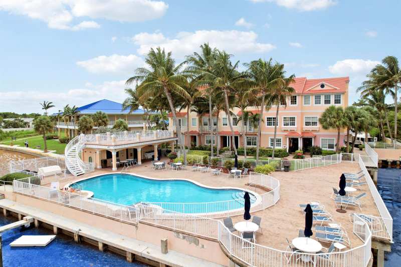 115 Harbors Way, Boynton Beach FL 33435