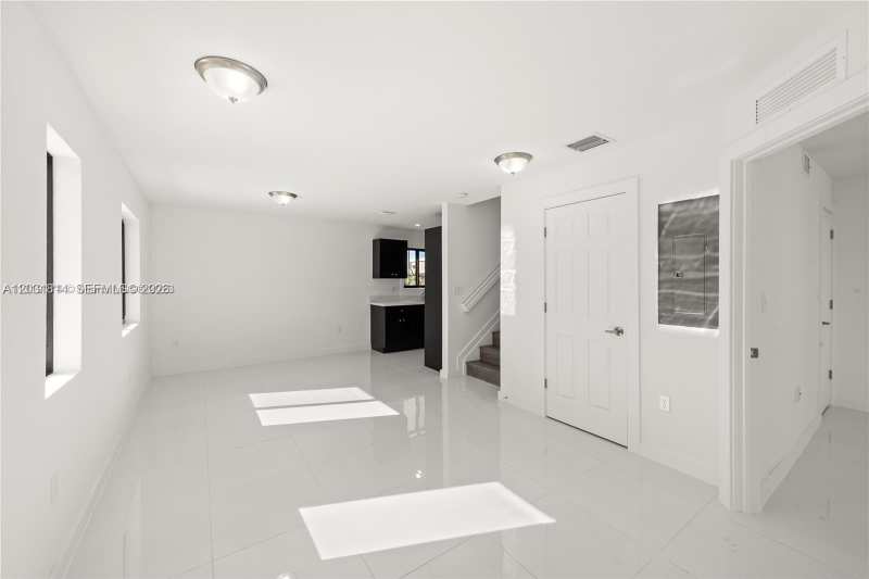 2243 NW 50th St # 2, Miami FL 33142