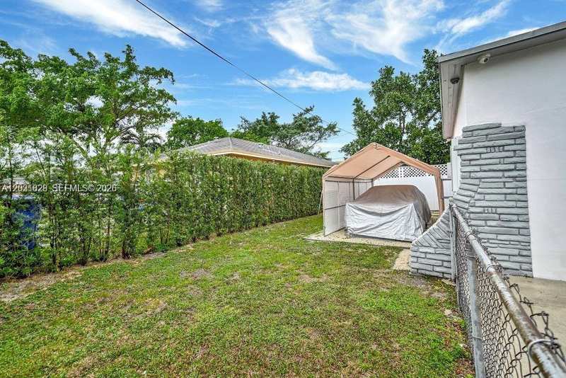 600 NW 34th Ave, Miami FL 33125