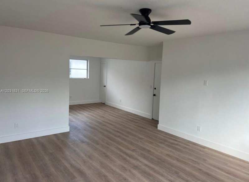 7730 Byron Ave # 4, Miami Beach FL 33141