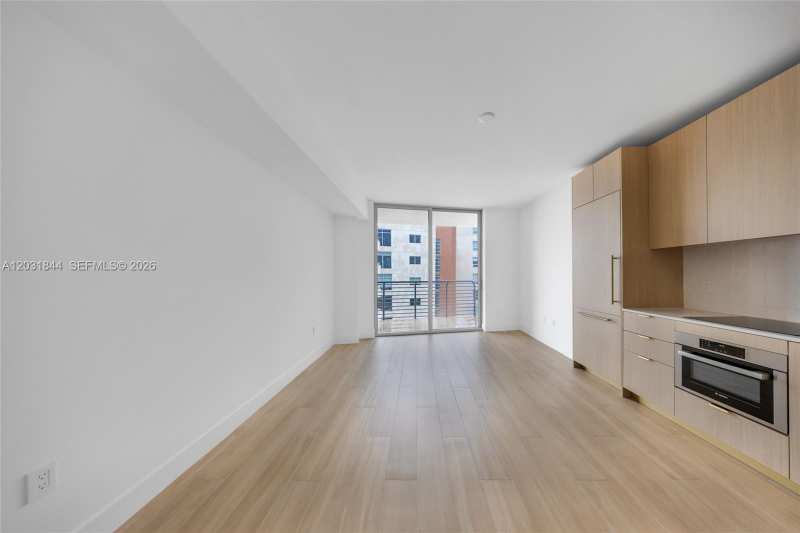 90 NE 32 # 1013, Miami FL 33137