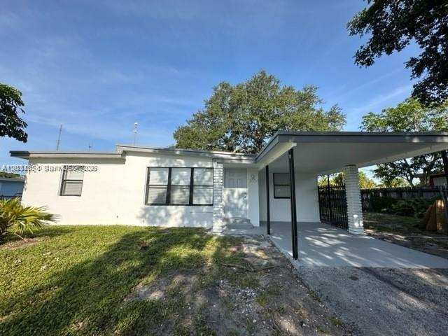3904 SW 58th Ave, West Park FL 33023