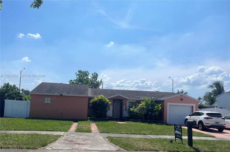 19391 NW 57th Ct, Hialeah FL 33015