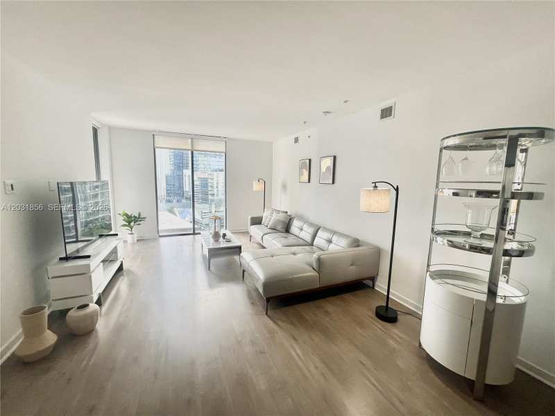 31 SE 6th St # 2307, Miami FL 33131