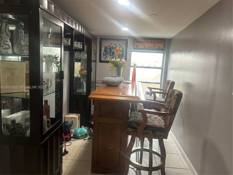 5808 NW 20th St, Margate FL 33063