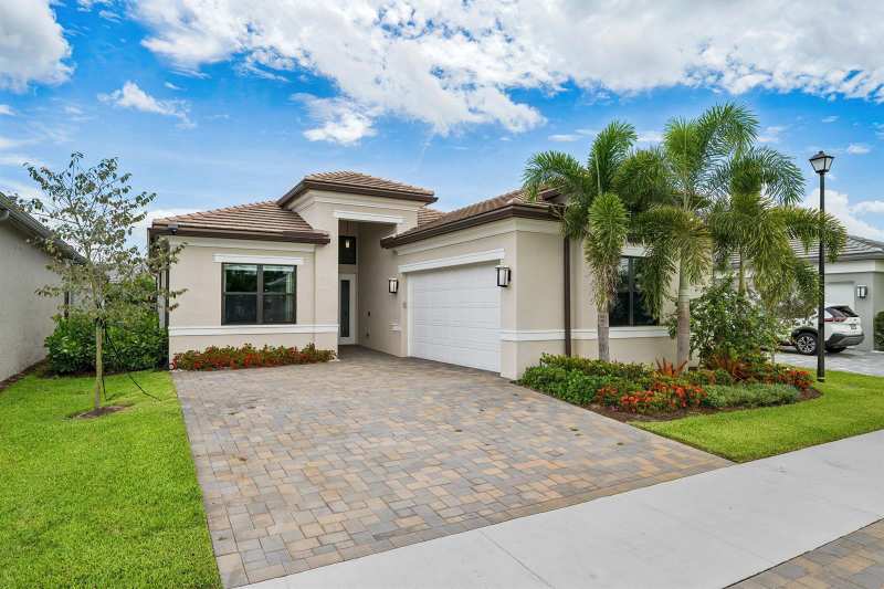 9812 Spruce Woods Drive, Boynton Beach FL 33473