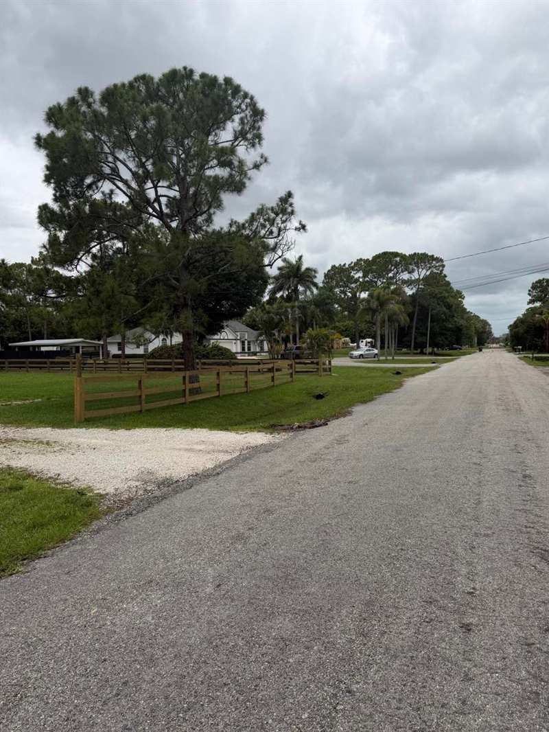 Xxxx E Aquaduct Drive, FL 33470