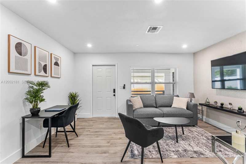 1521 NE 118th Ter # 1, Miami FL 33161