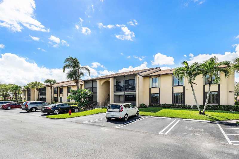 826 Sky Pine Way # D1, FL 33415