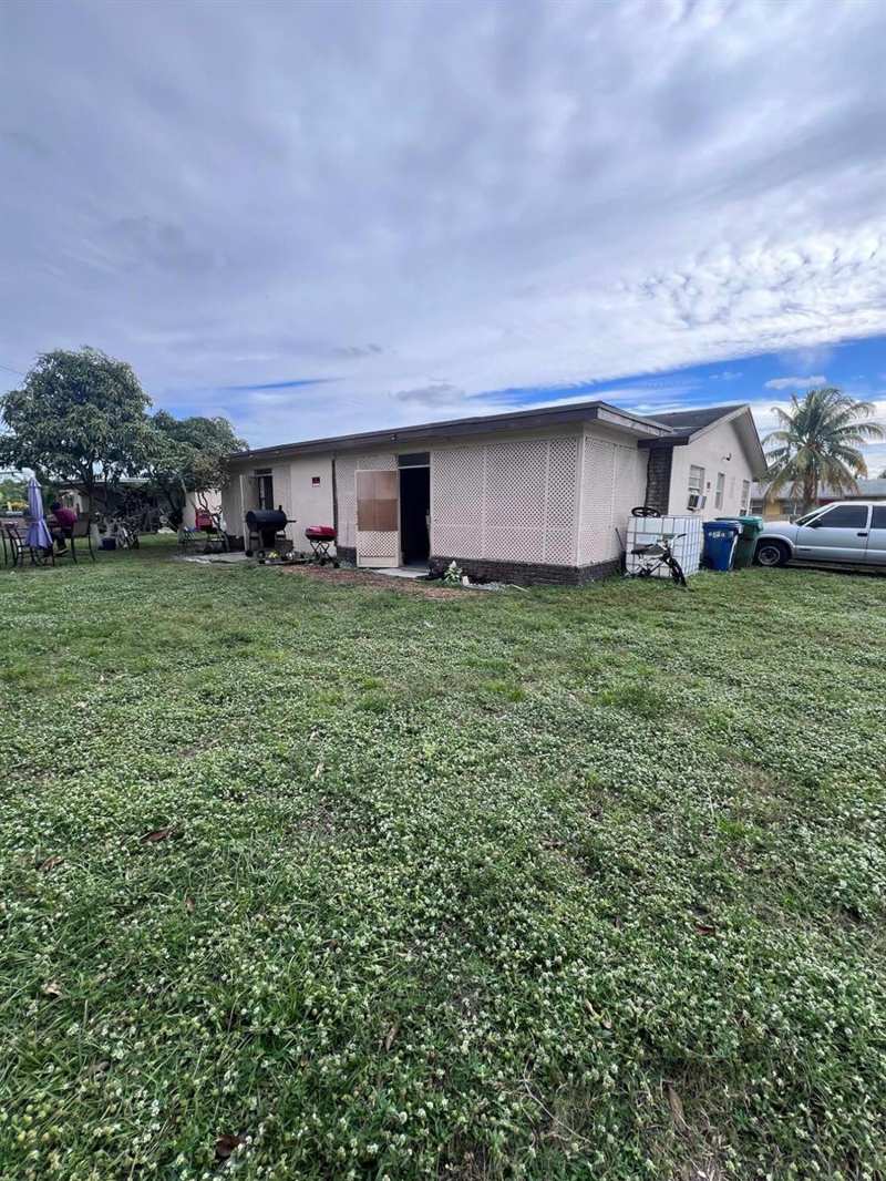 5421-5425 NW 15th Court # 5425, Lauderhill FL 33313