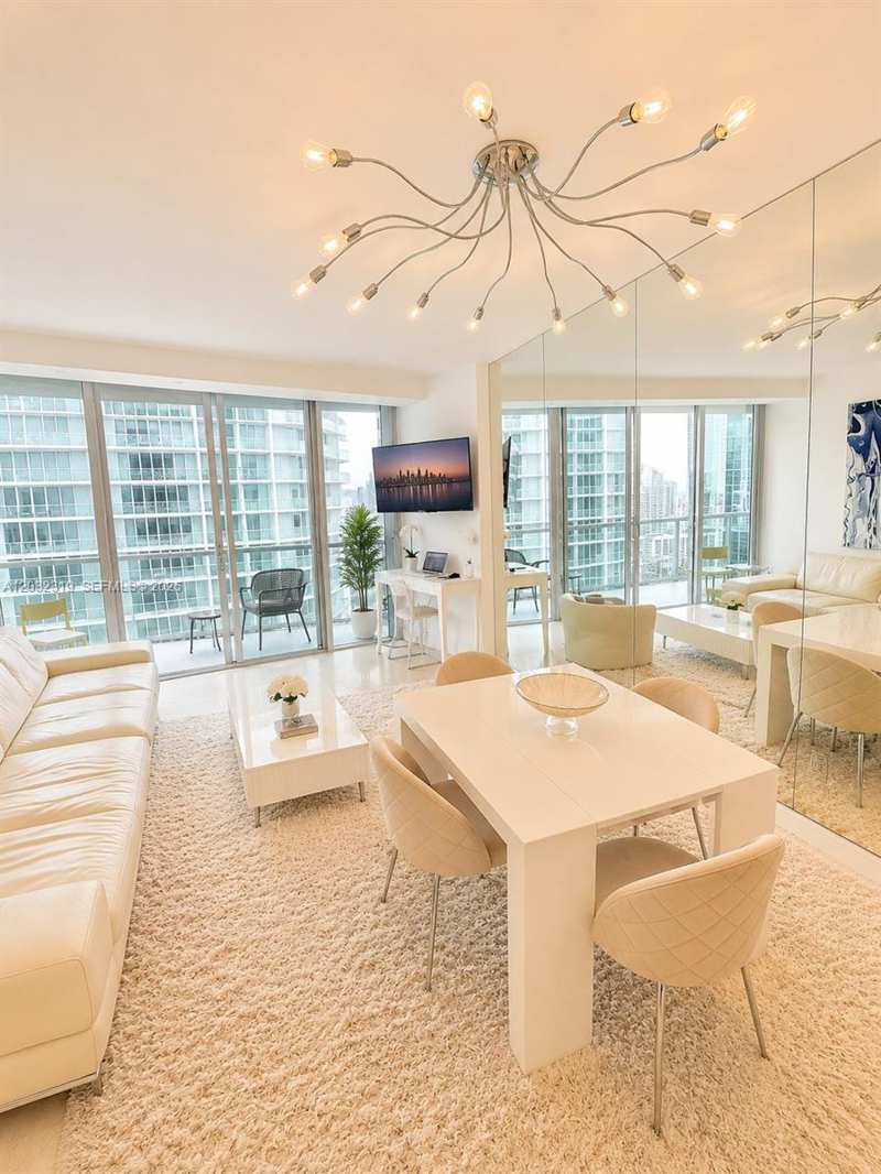 495 Brickell Ave # 3206, Miami FL 33131
