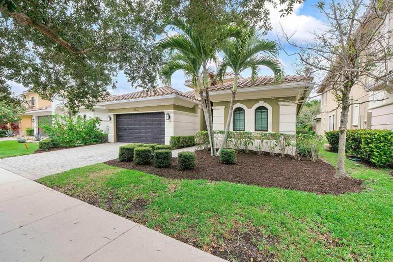 8231 Canopy Terrace, Parkland FL 33076