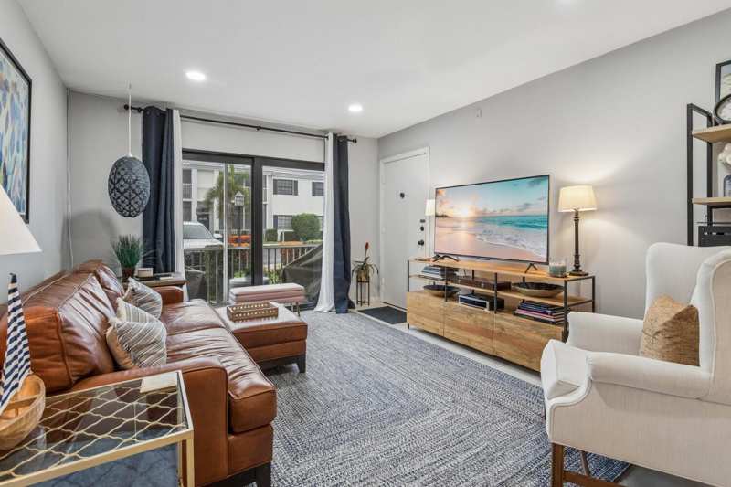 160 Cypress Club Drive Unit 612, Pompano Beach FL 33060