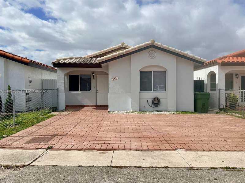 2834 W 75th Ter, Hialeah FL 33018