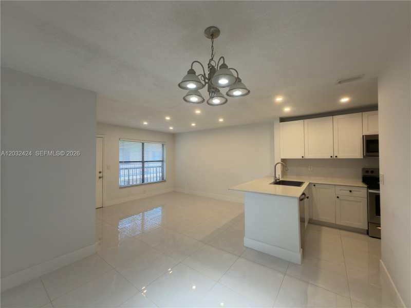 2500 W 67th Pl # 26, Hialeah FL 33016