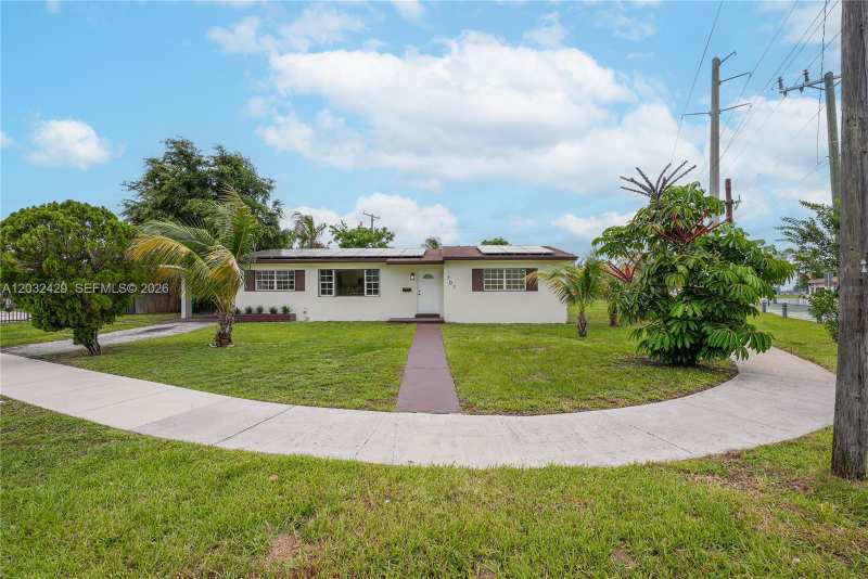 701 NW 176th Ter, Miami Gardens FL 33169