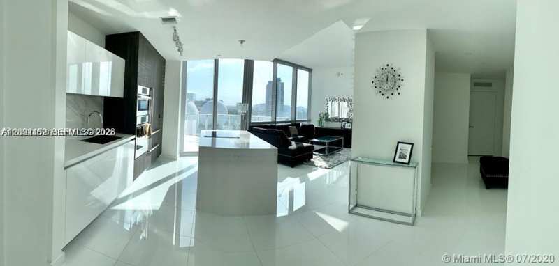 PARAMOUNT WORLD CENTER