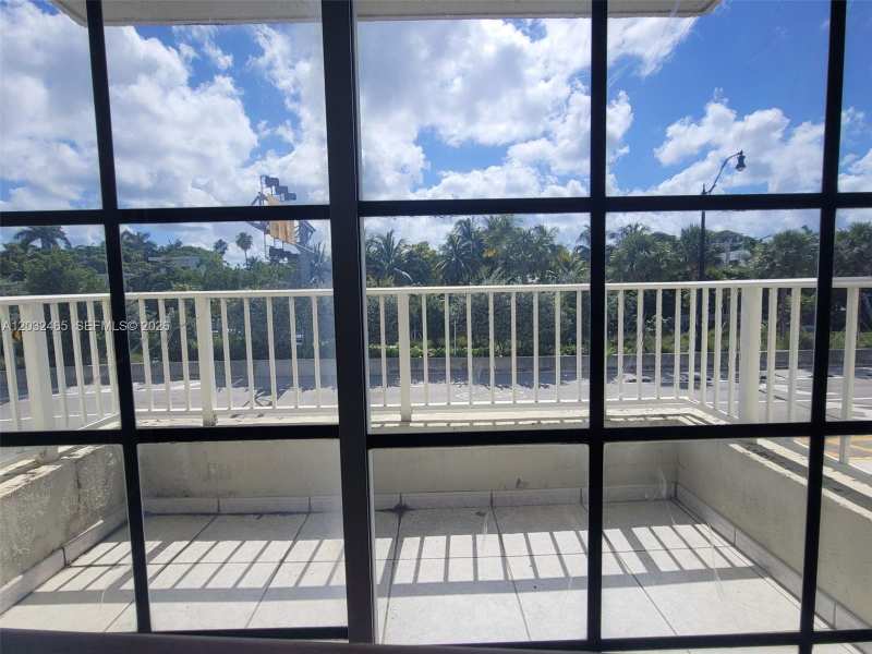 2600 Collins Ave # 201, Miami Beach FL 33140