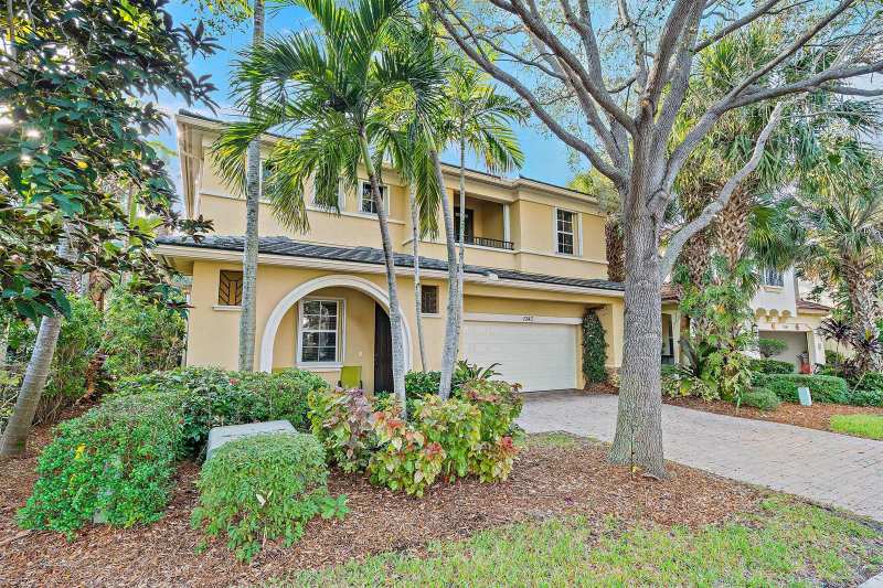 1043 Vintner Boulevard, Palm Beach Gardens FL 33410