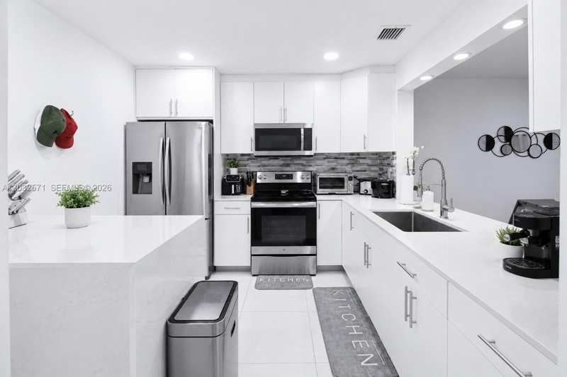 1127 SW 134th Pl, Miami FL 33184