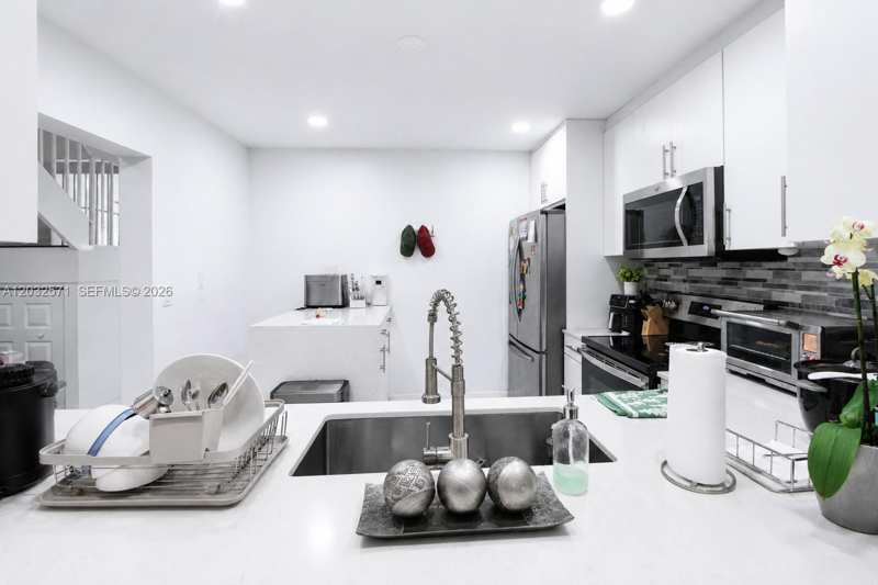 1127 SW 134th Pl, Miami FL 33184