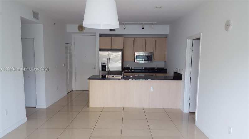 1111 SW 1  AVE, Miami FL 33130